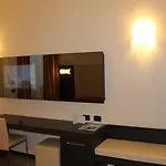 Elysium Raya Hotel Mediglia