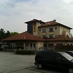 Elysium Raya Hotel