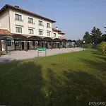 Elysium Raya Hotel 4*