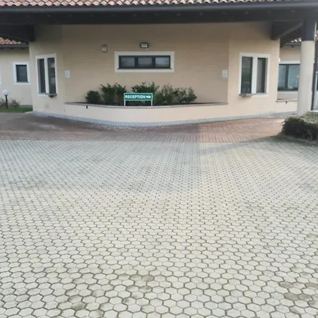 Elysium Raya Hotel 4*