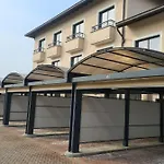 Hotel Elysium Raya Mediglia