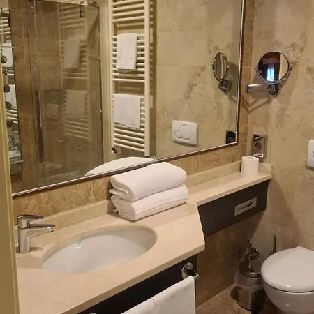 Hotel Elysium Raya 4*